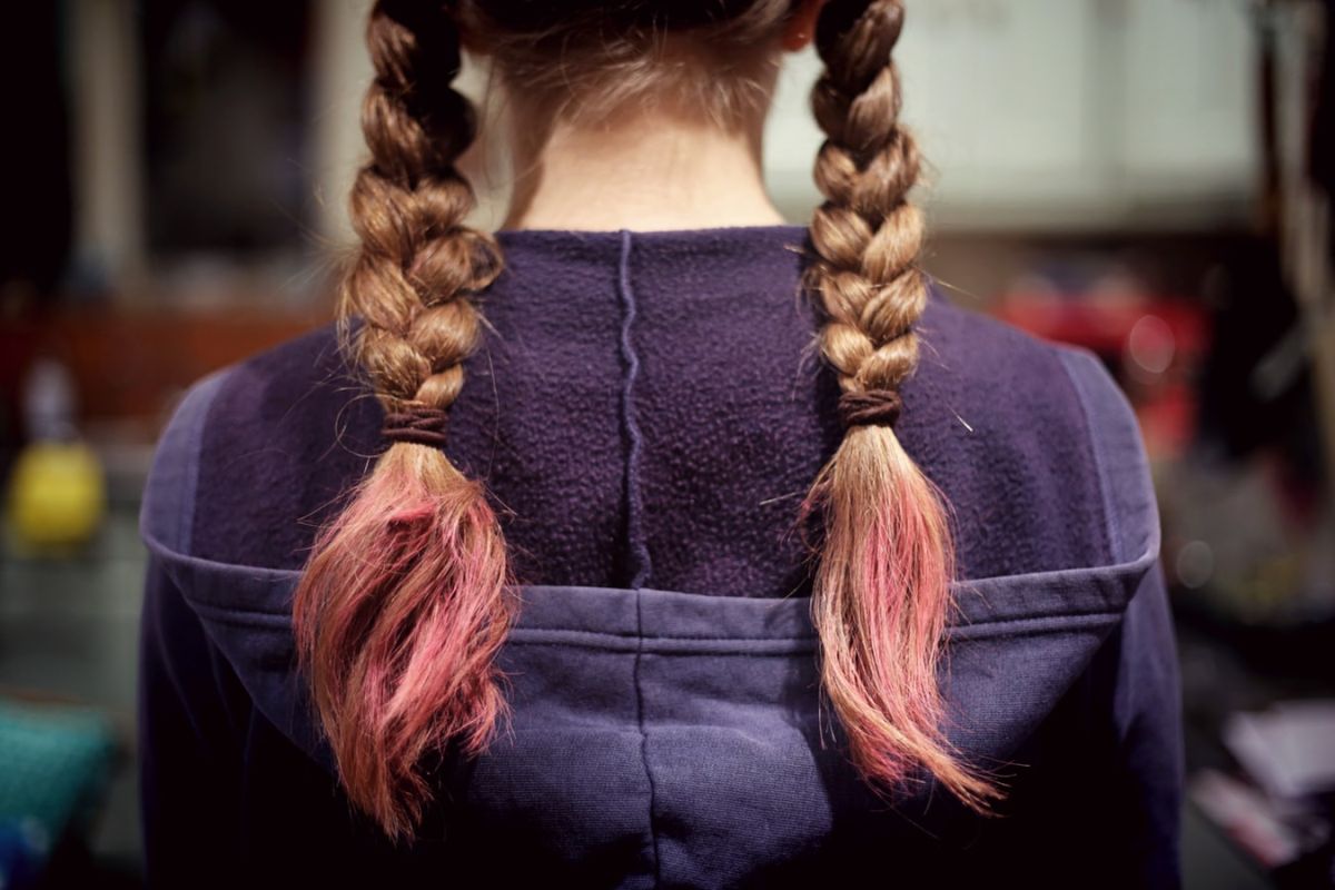 Cheveux colorés : les conseils à appliquer pour en prendre bien soin